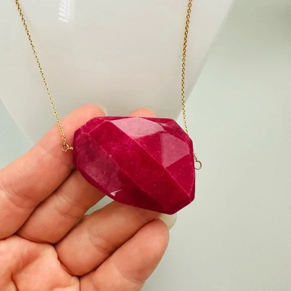 Excellent Condition 14K Gold Natural Ruby Red Stone Necklace - Picture 3 of 4